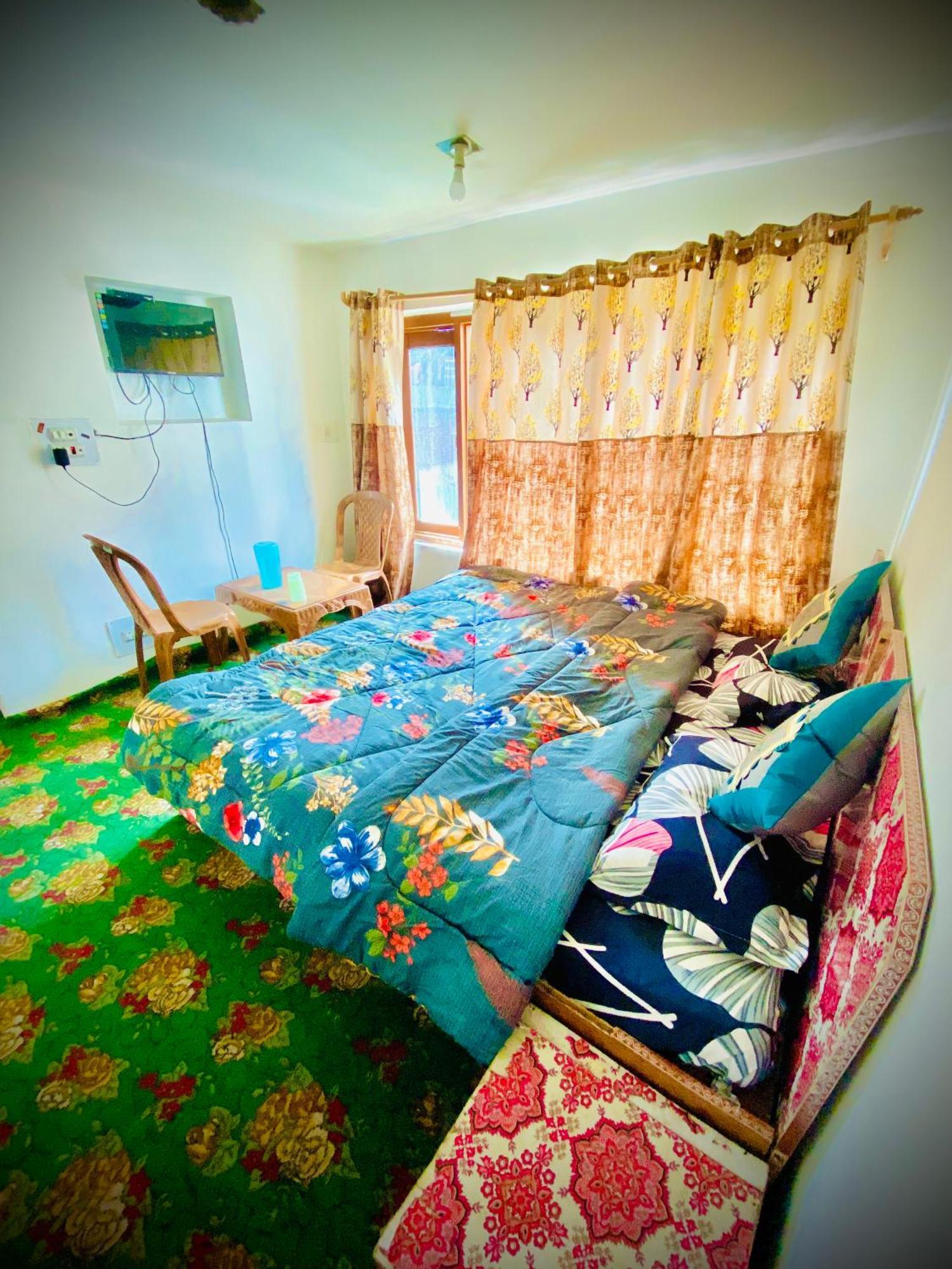 Al Hayat Guest House Pahalgam Exterior photo